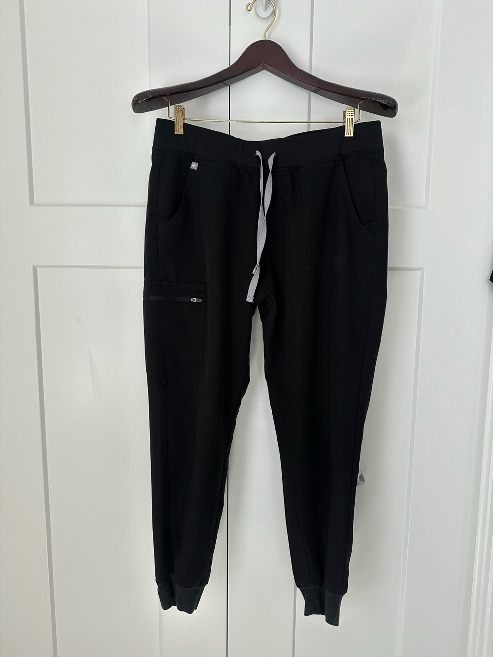 Figs Women’s Black Scrubs with White Drawstring